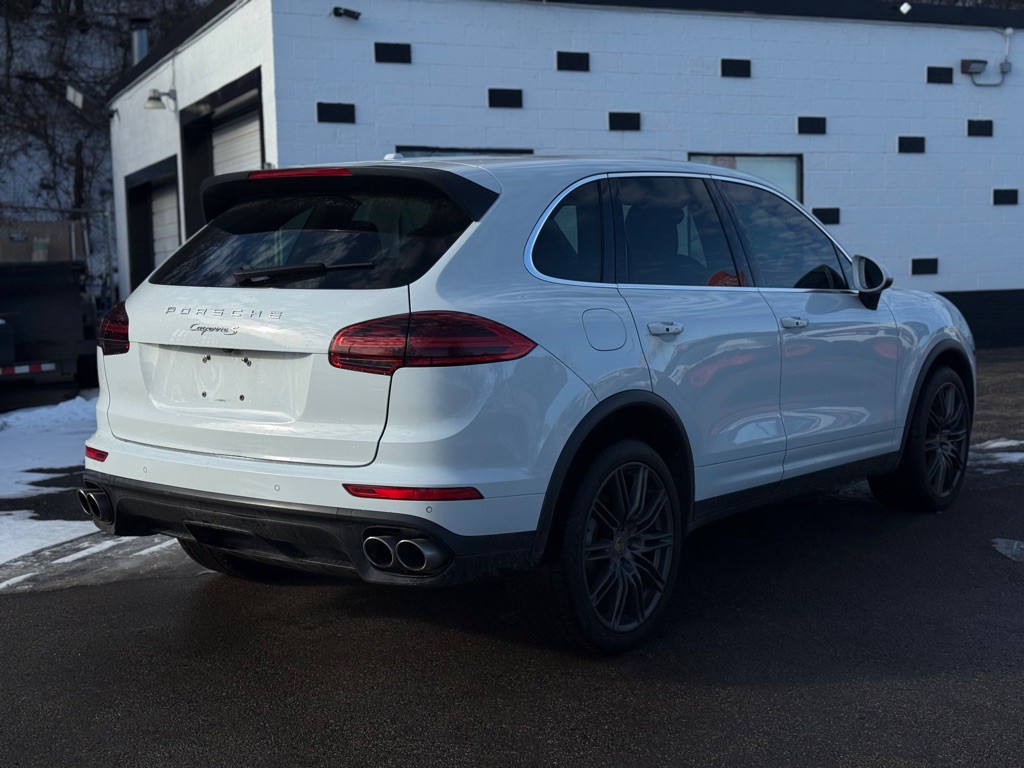 2017 Porsche Cayenne Image 13
