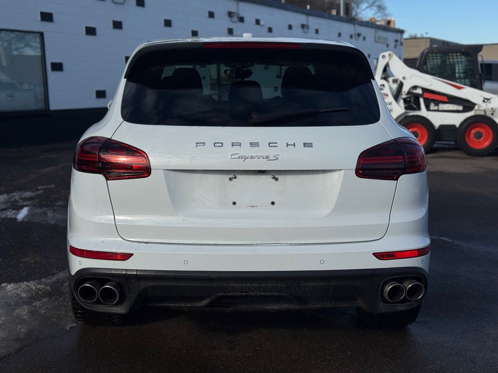 2017 Porsche Cayenne Image 14