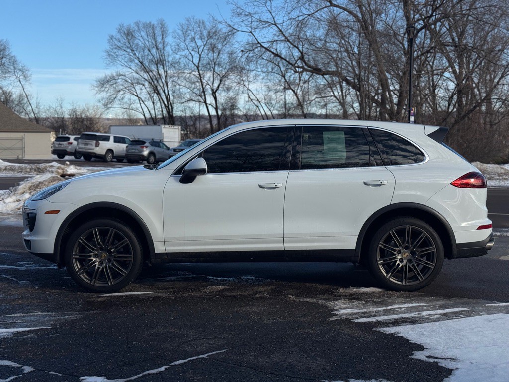 2017 Porsche Cayenne Image 16