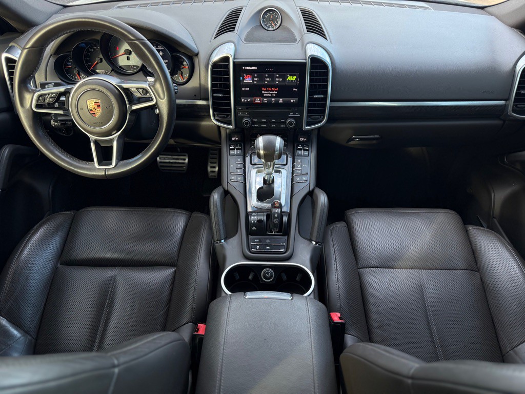 2017 Porsche Cayenne Image 3