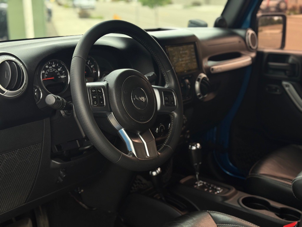 2014 Jeep Wrangler Unlimited Image 2