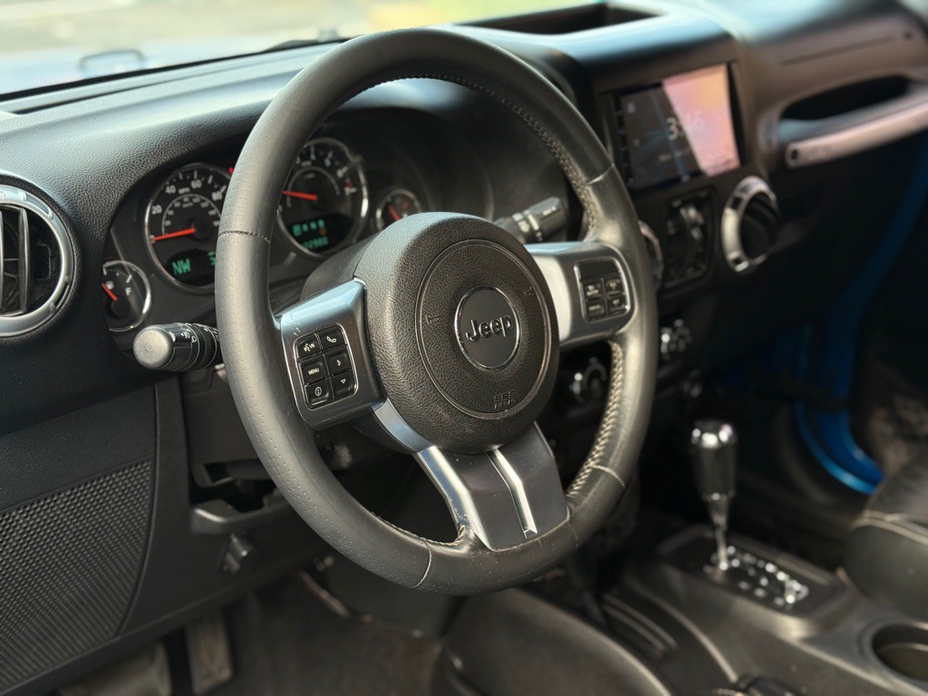 2014 Jeep Wrangler Unlimited Image 2