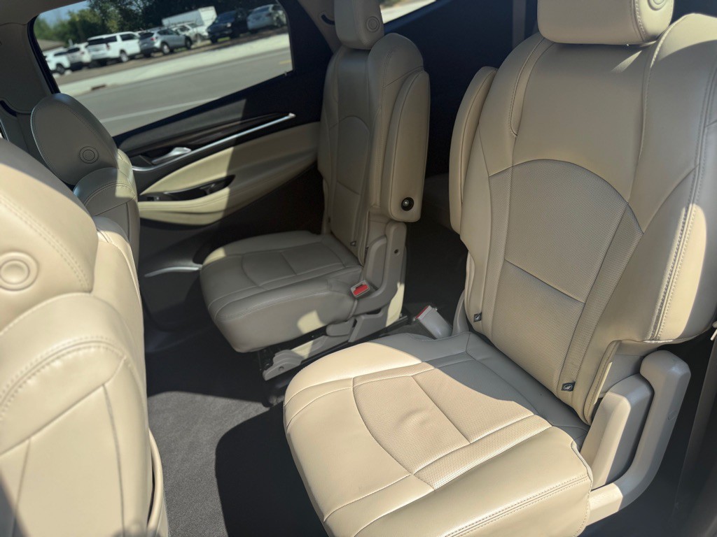 2018 Buick Enclave Image 12