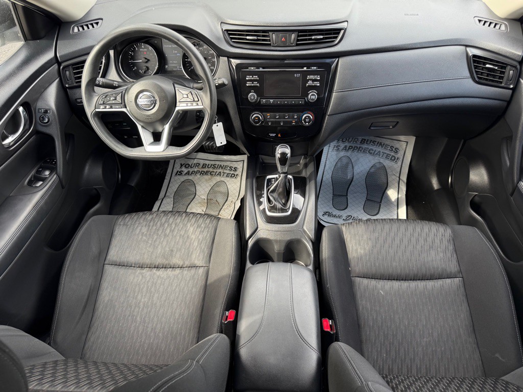 2017 Nissan Rogue Image 3