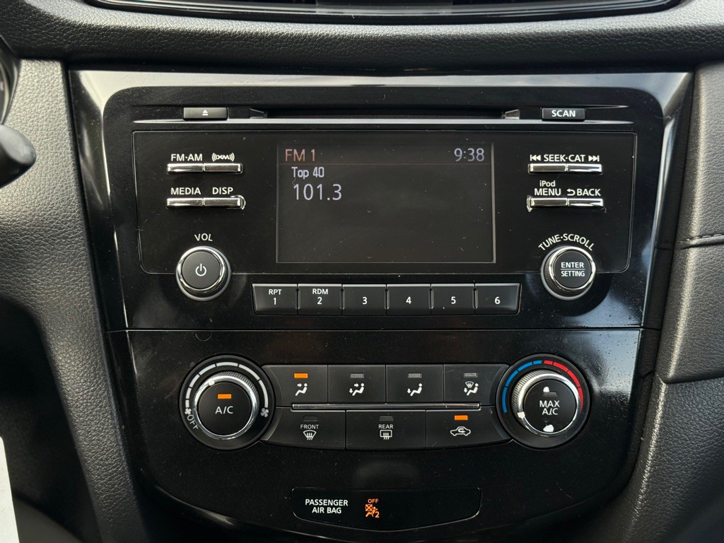 2017 Nissan Rogue Image 6