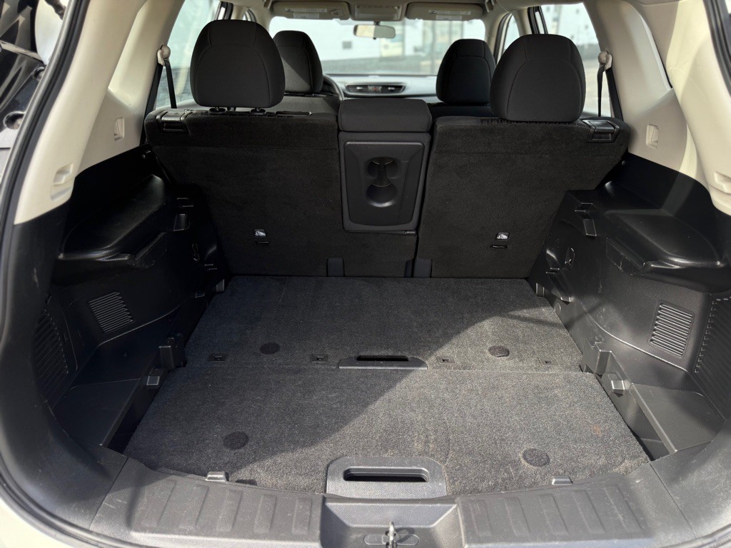 2017 Nissan Rogue Image 13