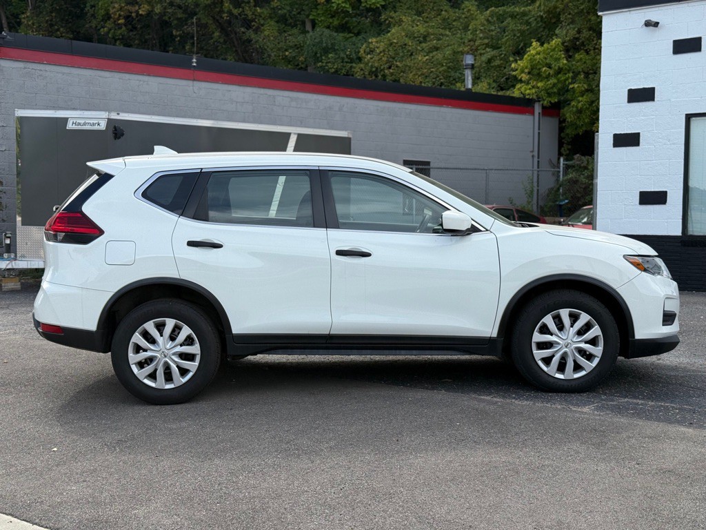 2017 Nissan Rogue Image 19