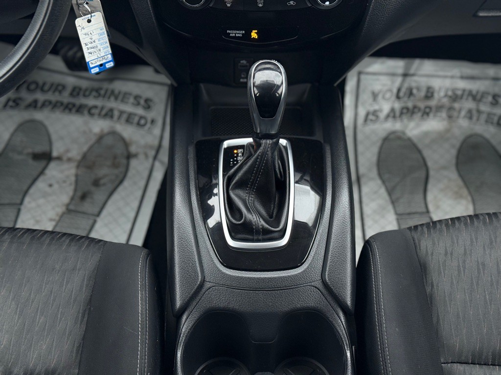 2017 Nissan Rogue Image 7