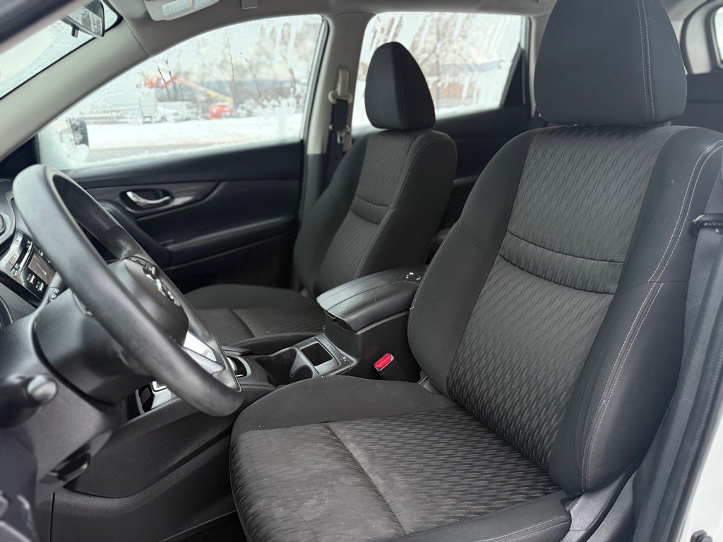 2017 Nissan Rogue Image 10