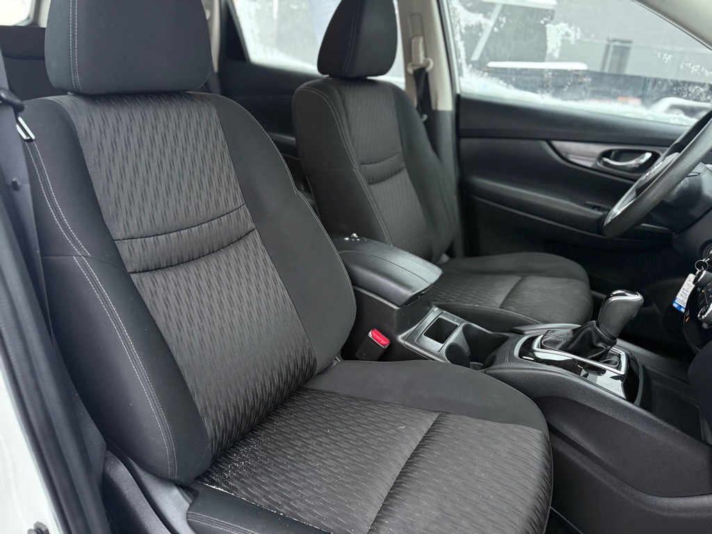 2017 Nissan Rogue Image 12