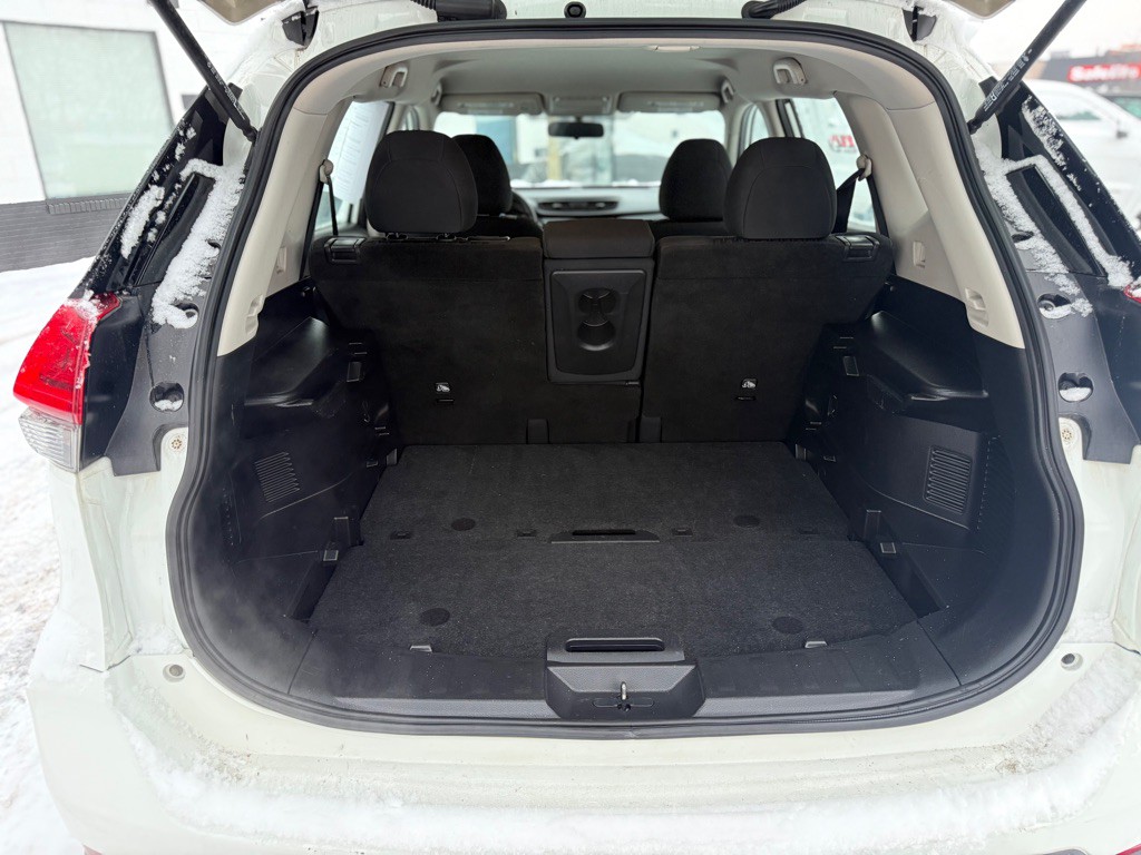 2017 Nissan Rogue Image 14