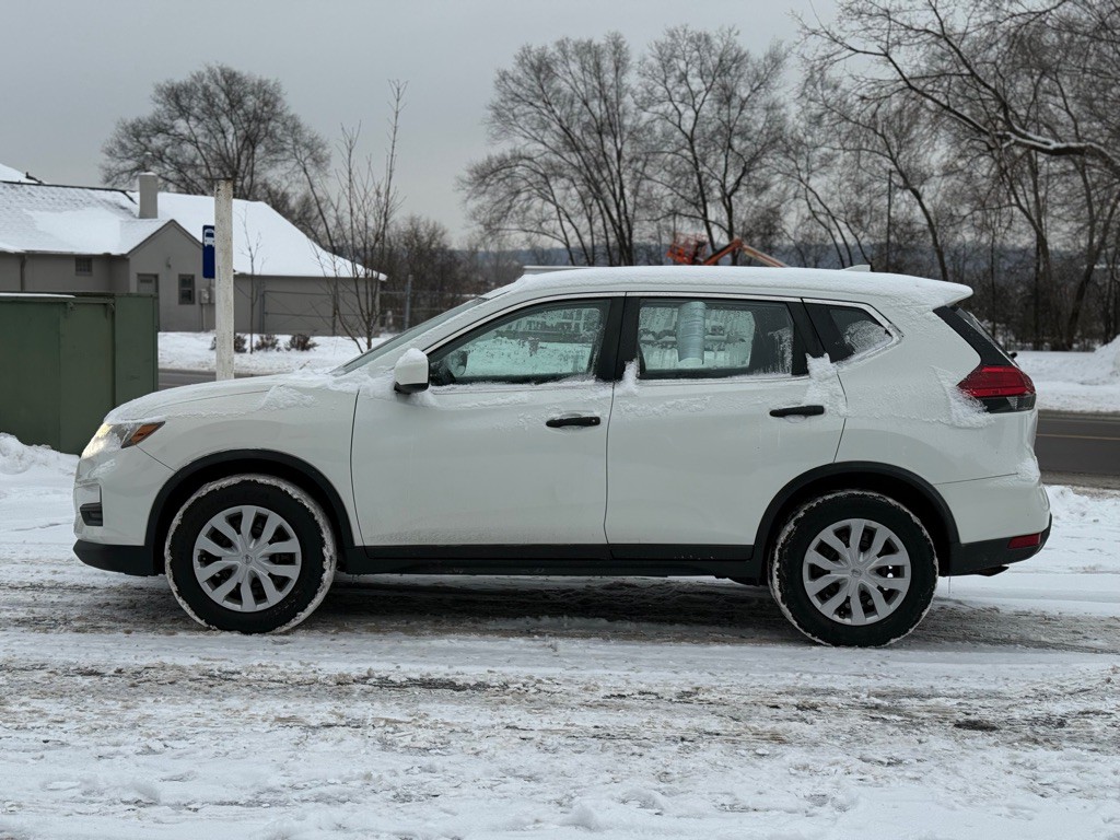 2017 Nissan Rogue Image 21