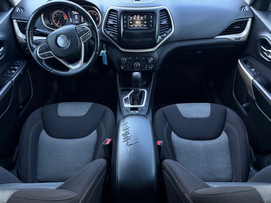 2017 Jeep Cherokee Image 3