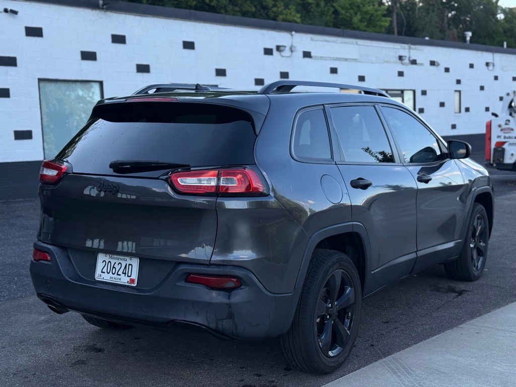 2017 Jeep Cherokee Image 12