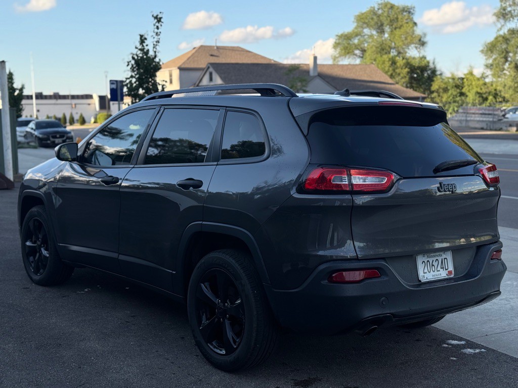 2017 Jeep Cherokee Image 14