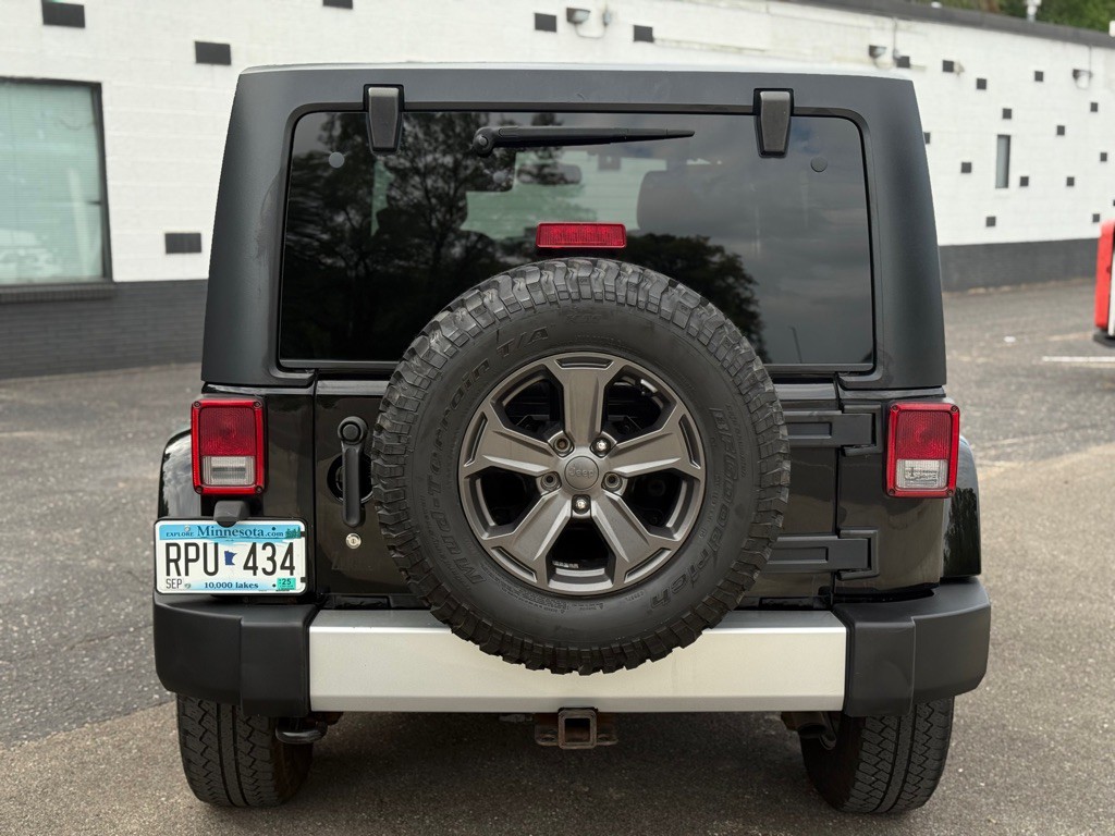 2013 Jeep Wrangler Unlimited Image 13
