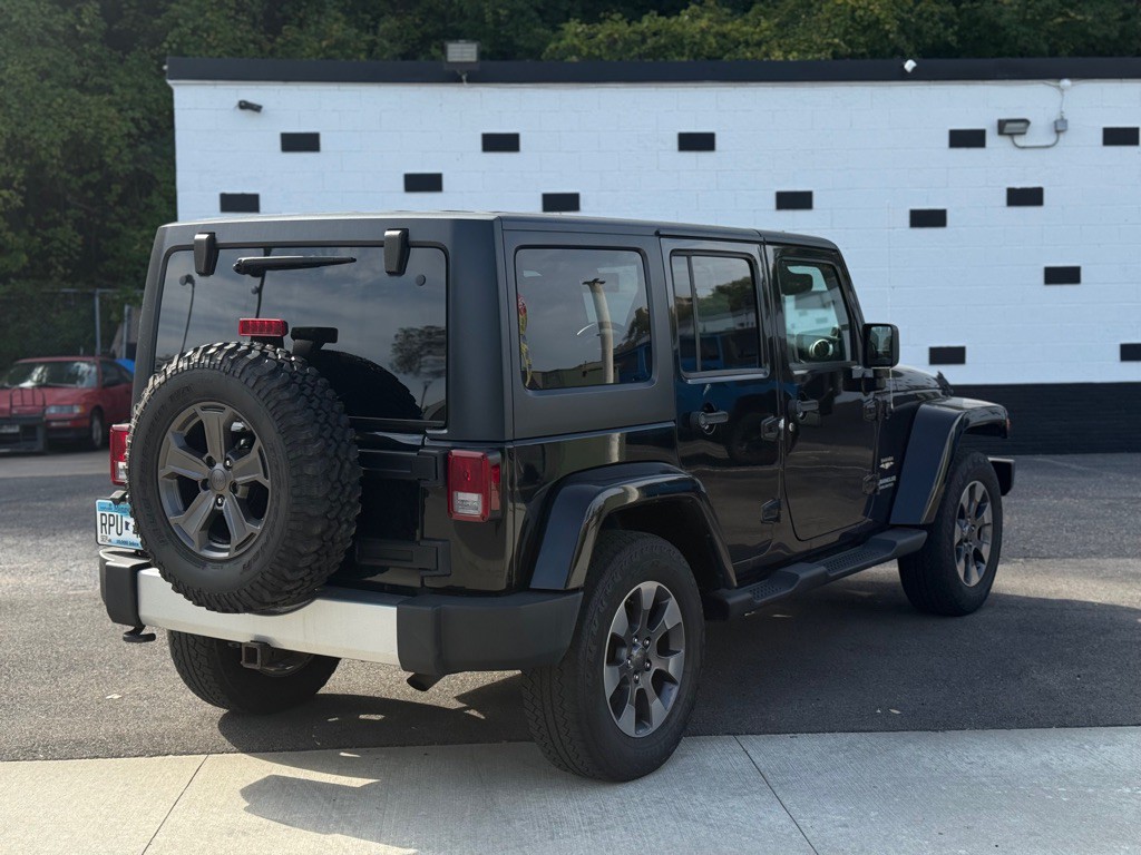 2013 Jeep Wrangler Unlimited Image 16