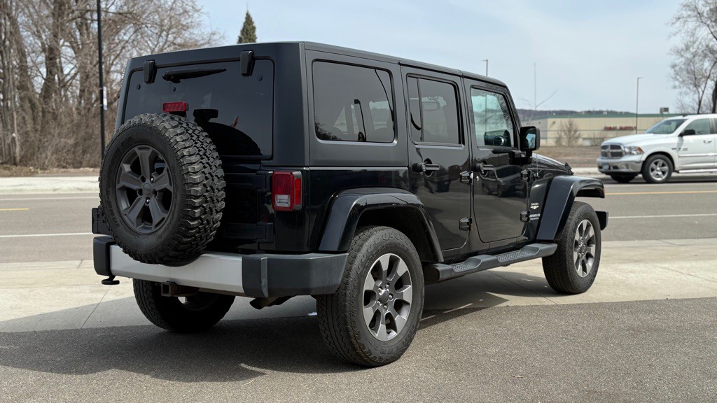 2013 Jeep Wrangler Unlimited Image 16