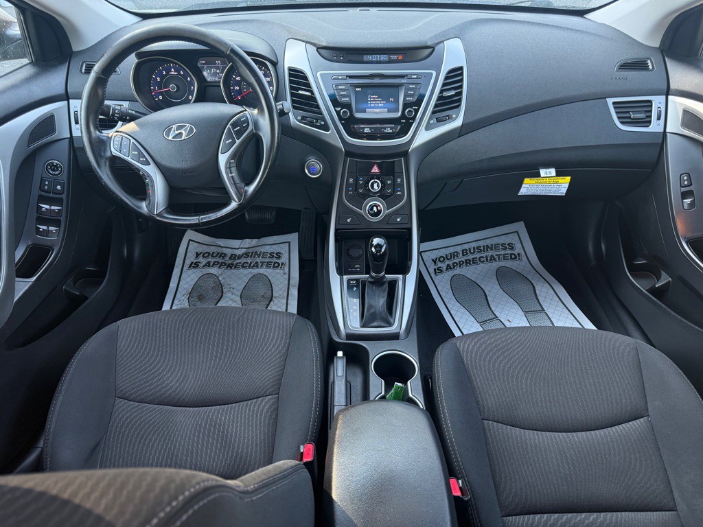 2016 Hyundai Elantra Image 3