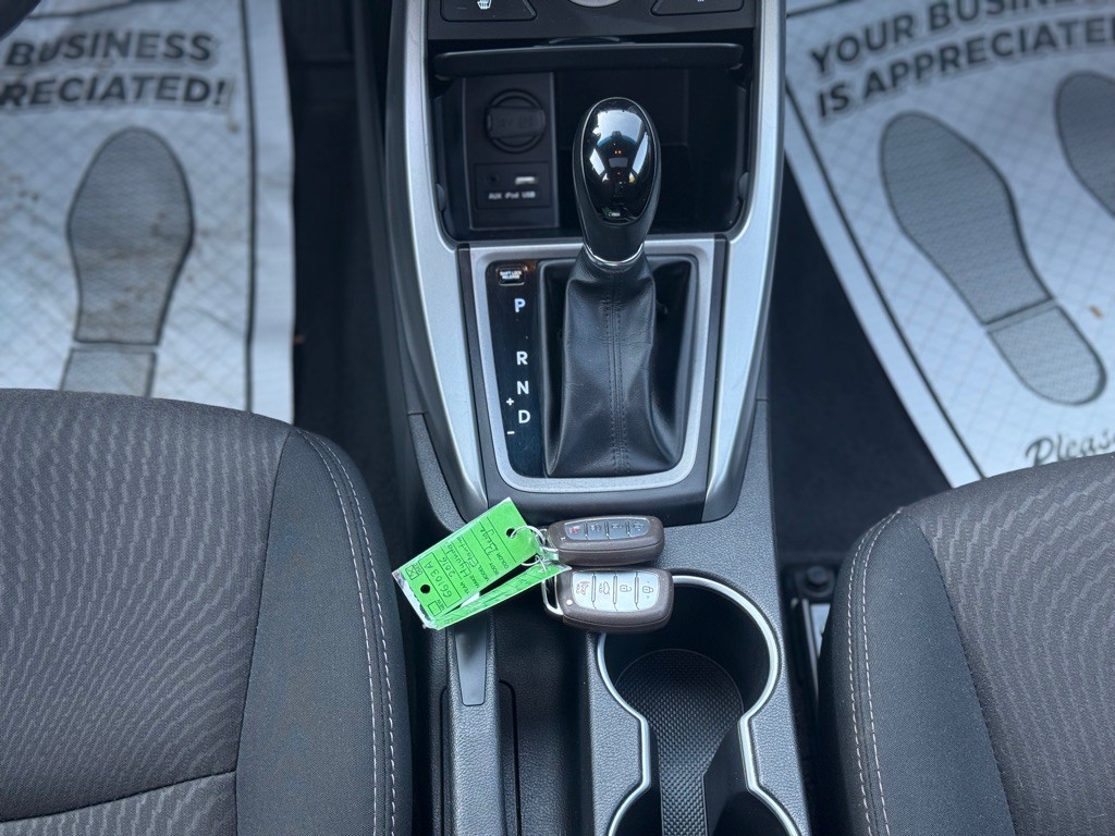 2016 Hyundai Elantra Image 9