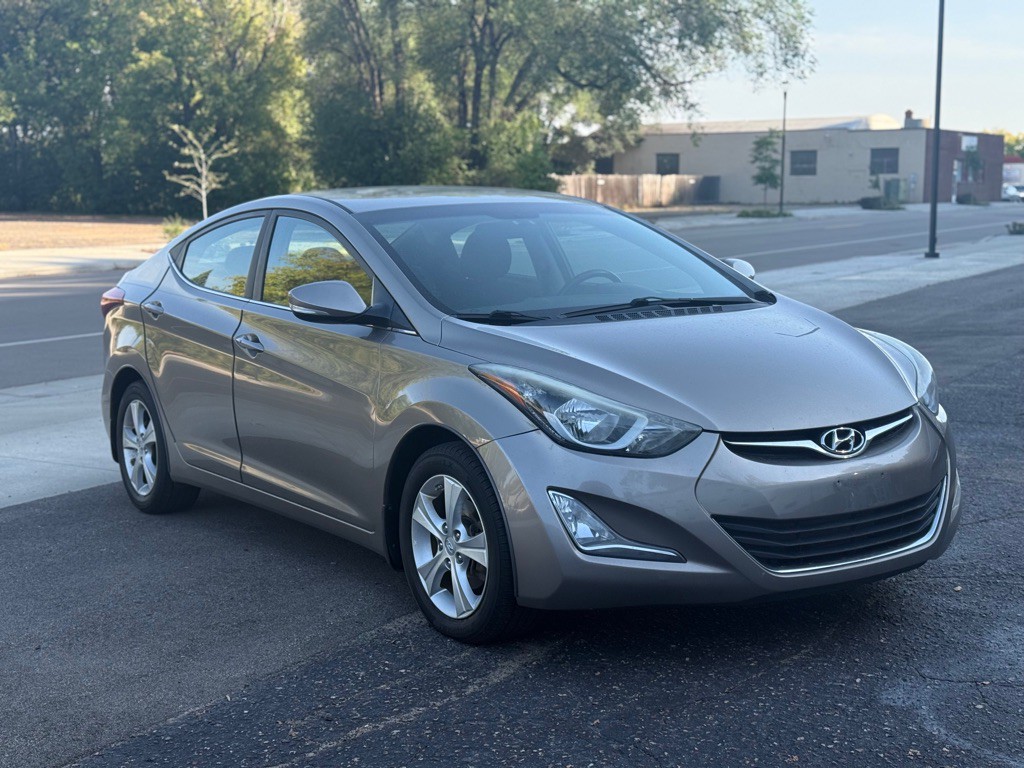 2016 Hyundai Elantra Image 16