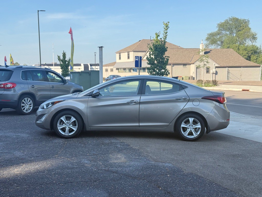 2016 Hyundai Elantra Image 21