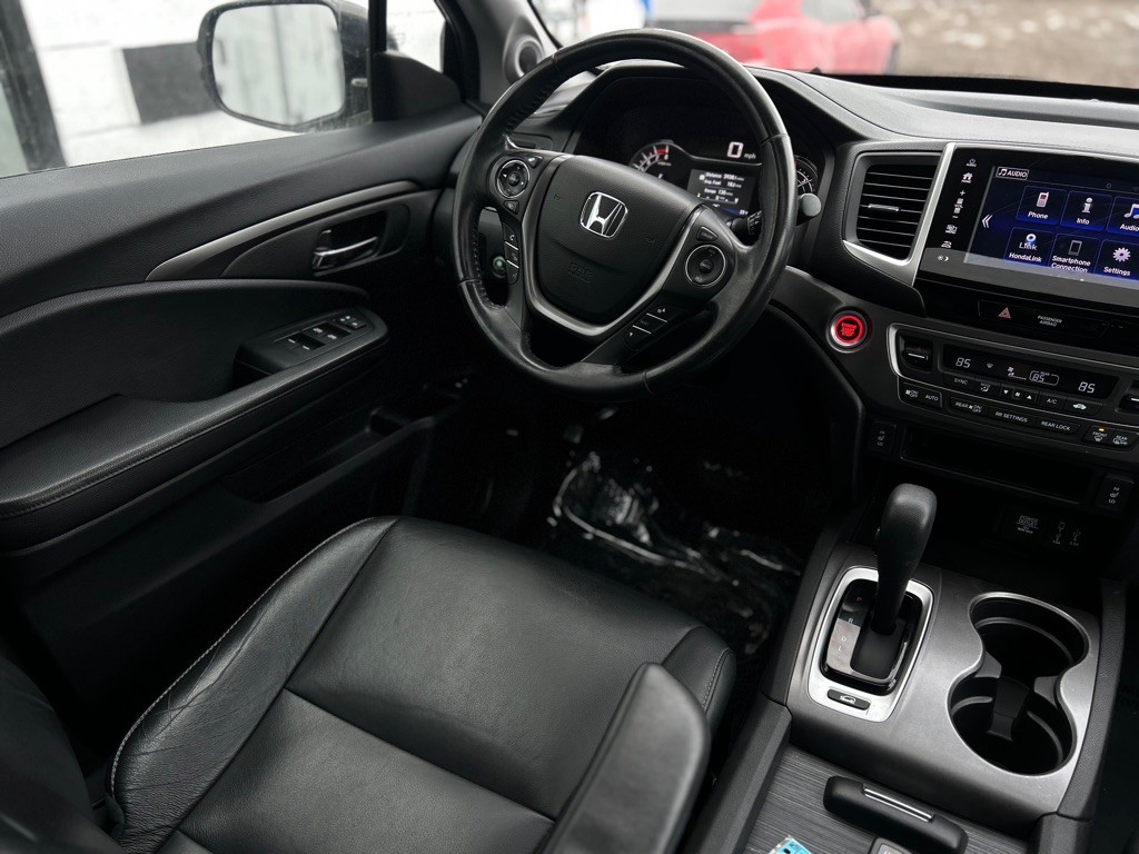 2018 Honda Pilot Image 2