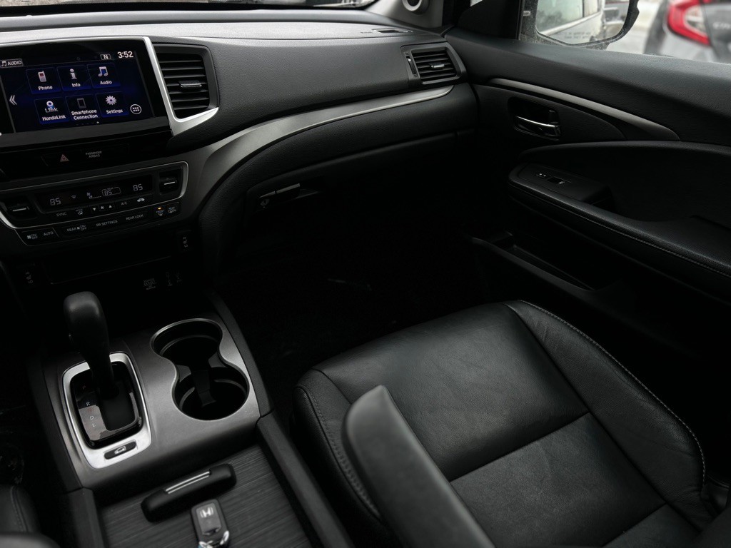 2018 Honda Pilot Image 3