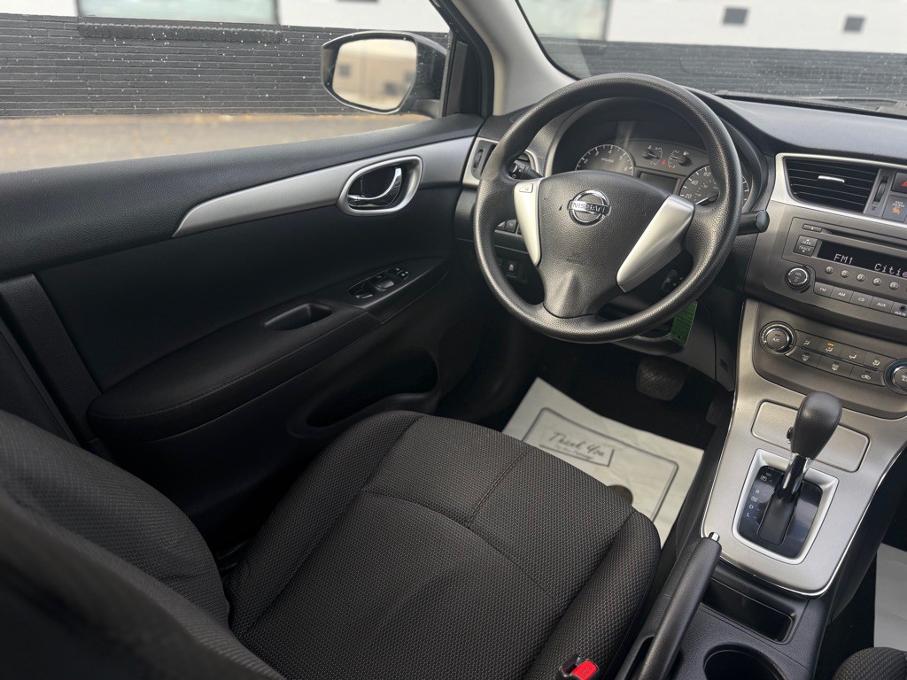2013 Nissan Sentra Image 3
