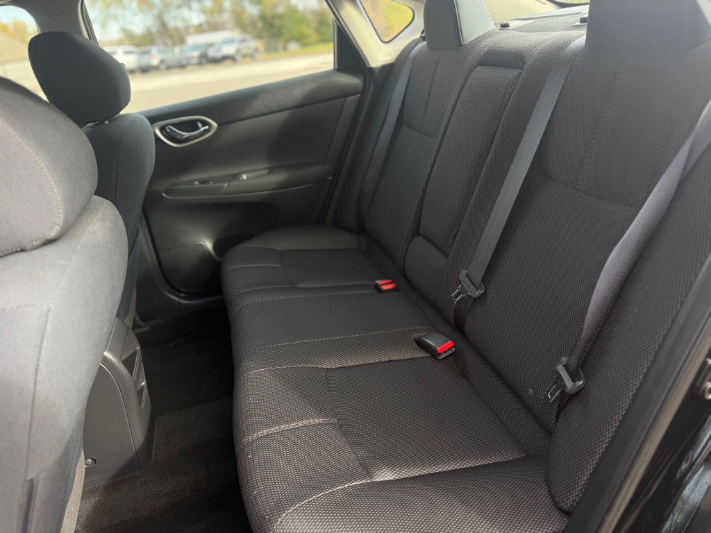 2013 Nissan Sentra Image 7