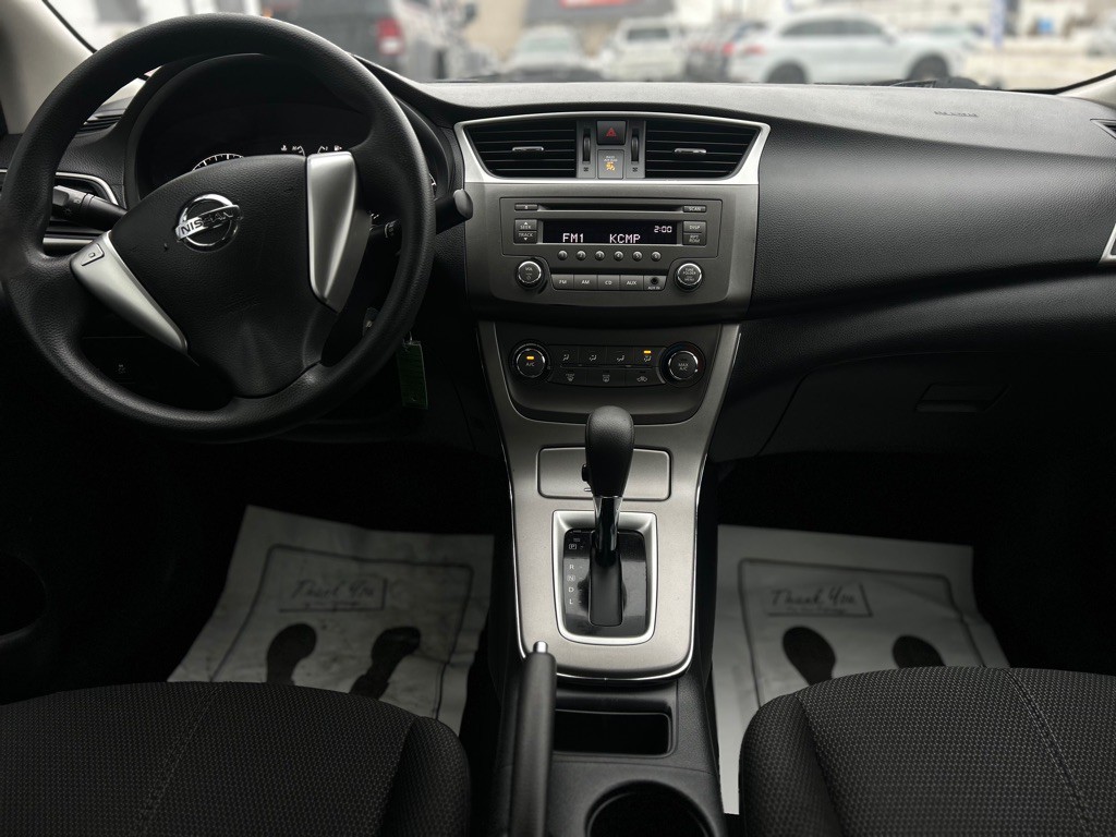 2013 Nissan Sentra Image 2