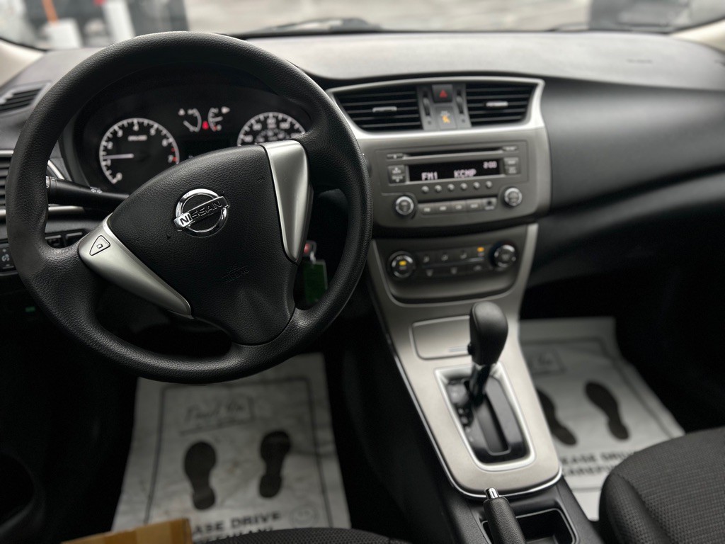 2013 Nissan Sentra Image 3