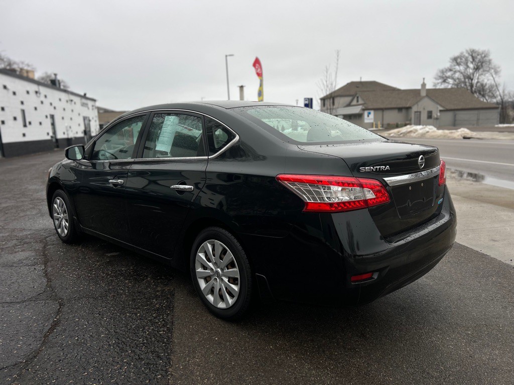 2013 Nissan Sentra Image 12