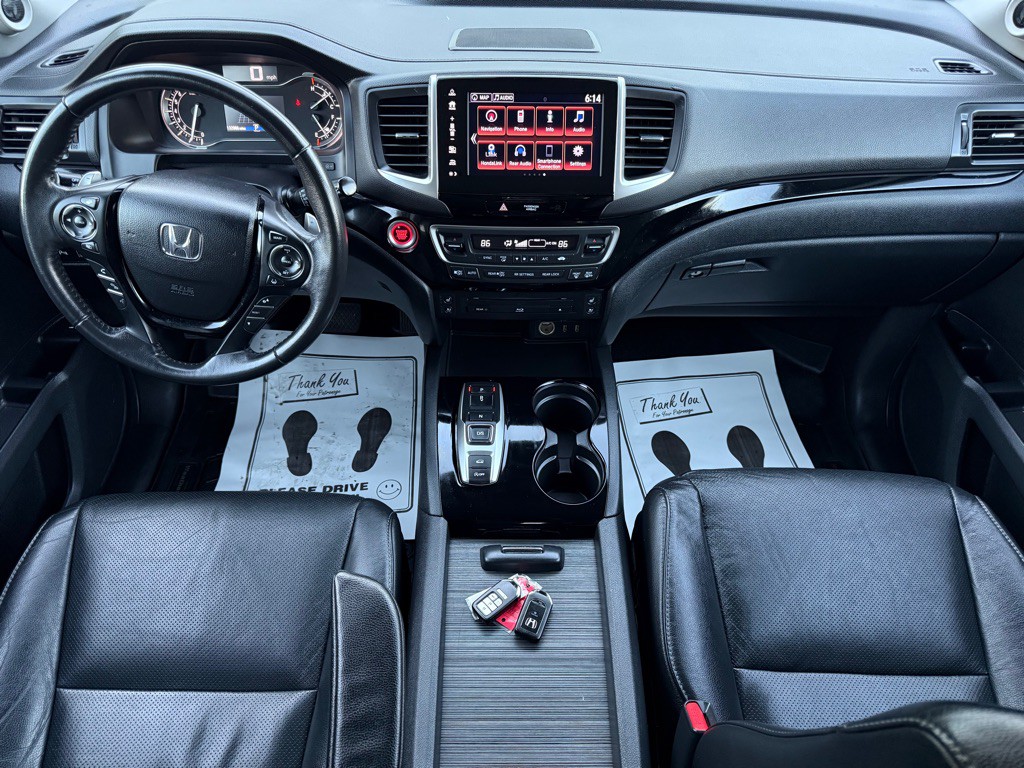 2017 Honda Pilot Image 3