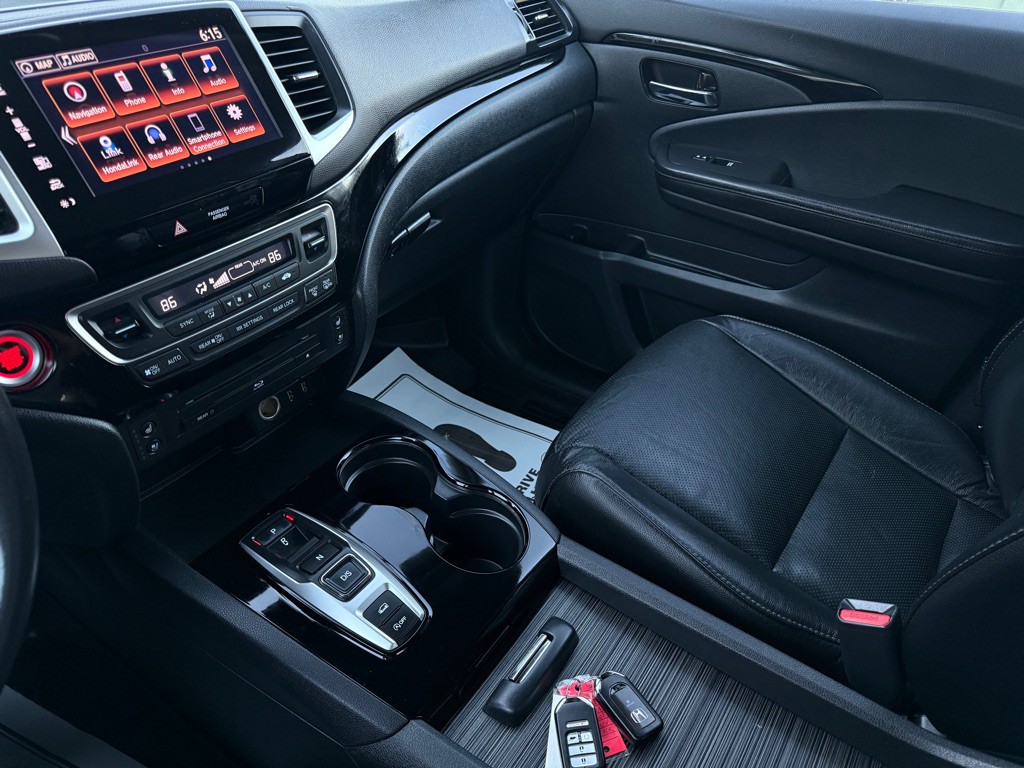 2017 Honda Pilot Image 6