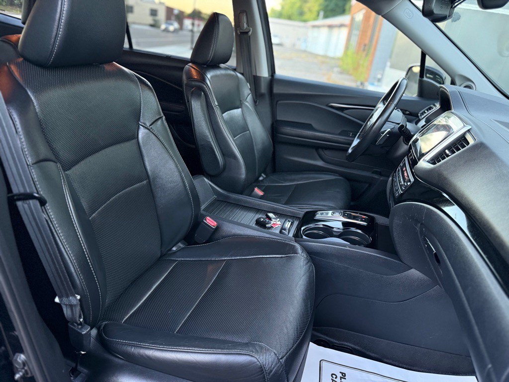 2017 Honda Pilot Image 11