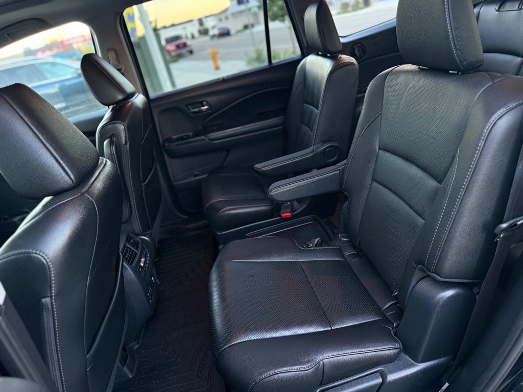 2017 Honda Pilot Image 12