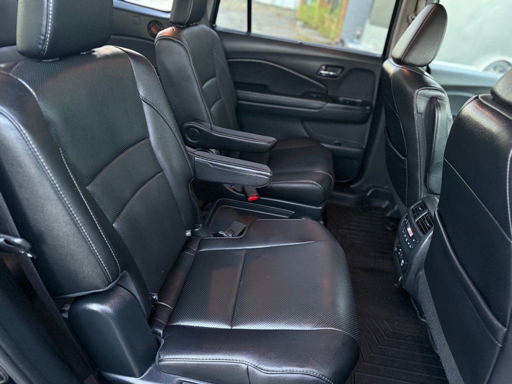 2017 Honda Pilot Image 13