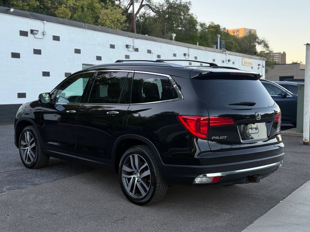 2017 Honda Pilot Image 21