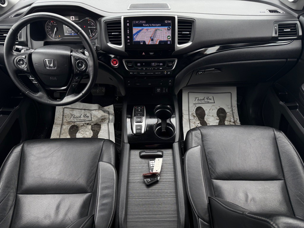 2017 Honda Pilot Image 2