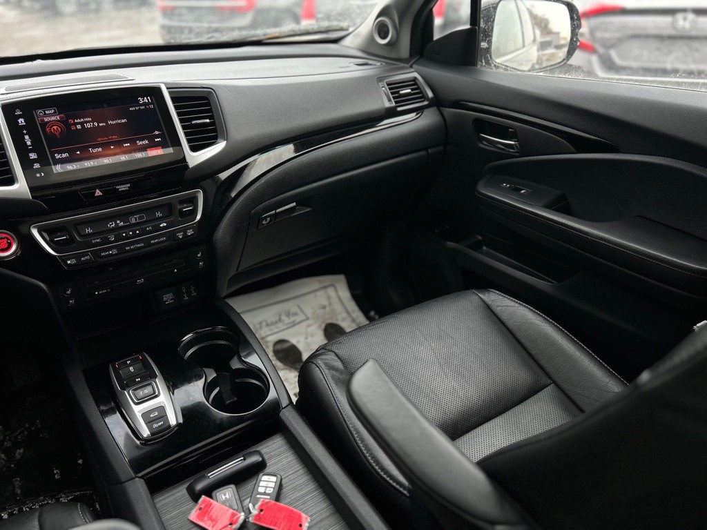 2017 Honda Pilot Image 3