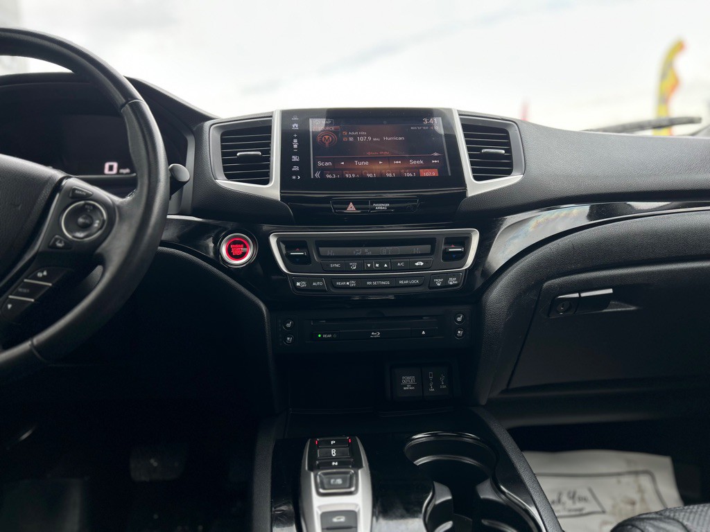 2017 Honda Pilot Image 5