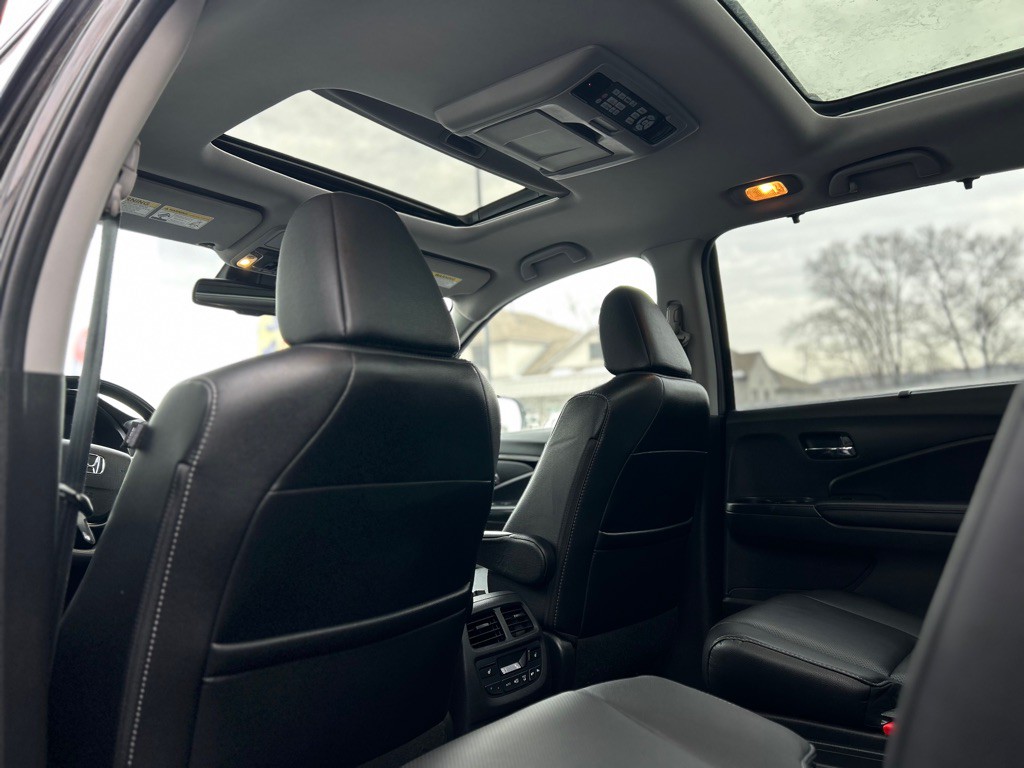2017 Honda Pilot Image 10