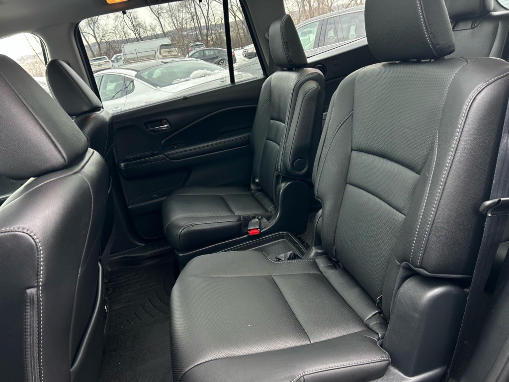 2017 Honda Pilot Image 11