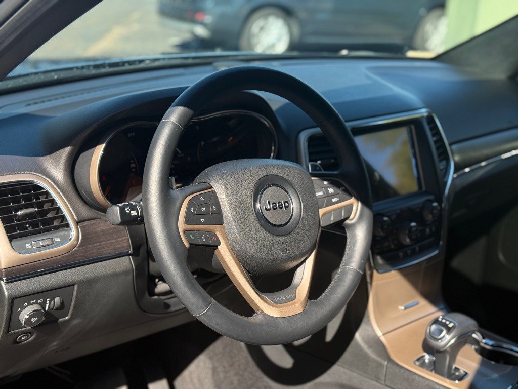 2014 Jeep Grand Cherokee Image 2