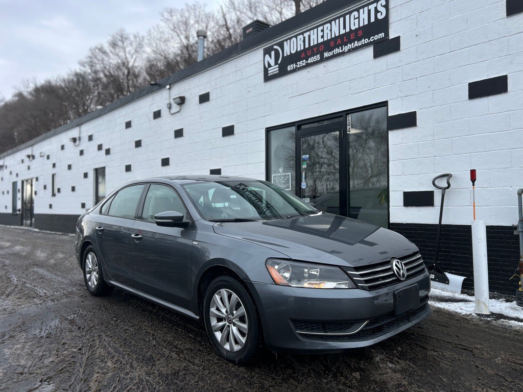 2014 Volkswagen Passat Image 1