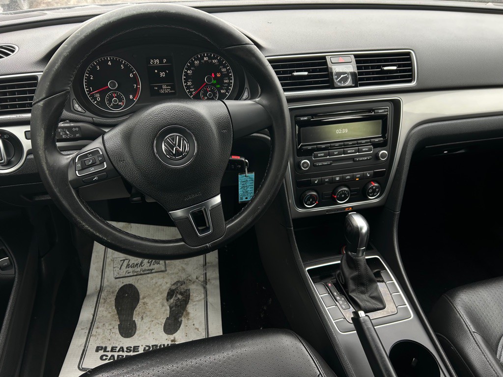 2014 Volkswagen Passat Image 4