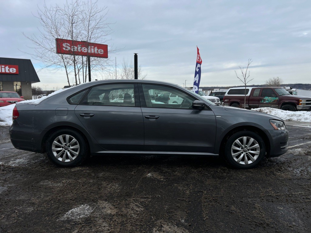 2014 Volkswagen Passat Image 12
