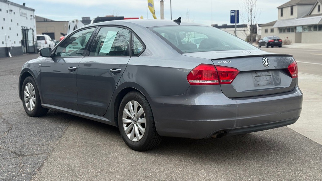 2014 Volkswagen Passat Image 15