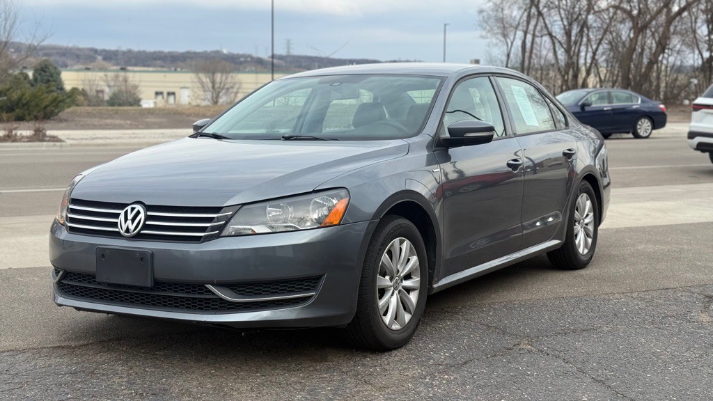2014 Volkswagen Passat Image 17